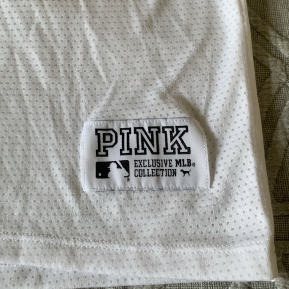 Pink MLB pirates shirt - Picture 4 of 4